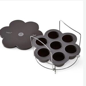 NEW IN BOX Pampered Chef Silicone Egg Bites Mold